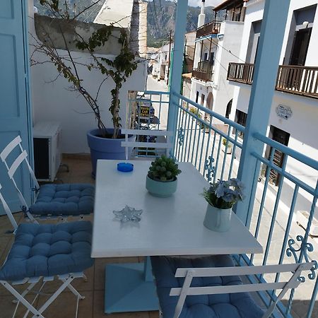 Deja Blue Maisonette Коккари Экстерьер фото