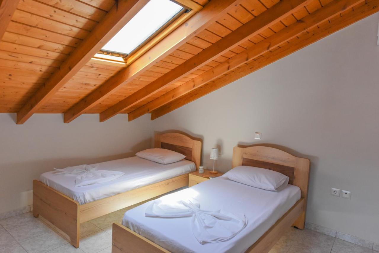 Deja Blue Maisonette Коккари Экстерьер фото